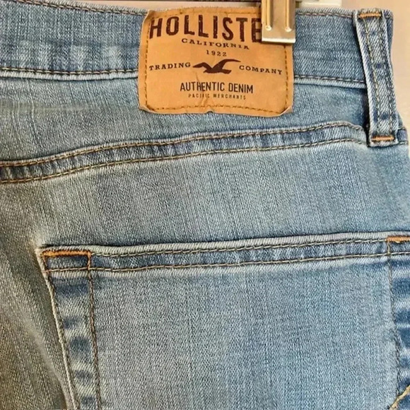 Men's Hollister Distressed Skinny Jean, size 33 x 32 - Picture 2 of 5